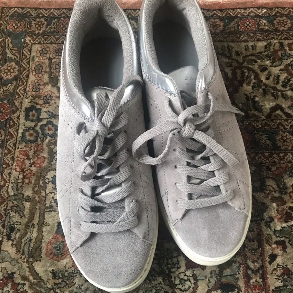 Shoes - Picture 6 of 7